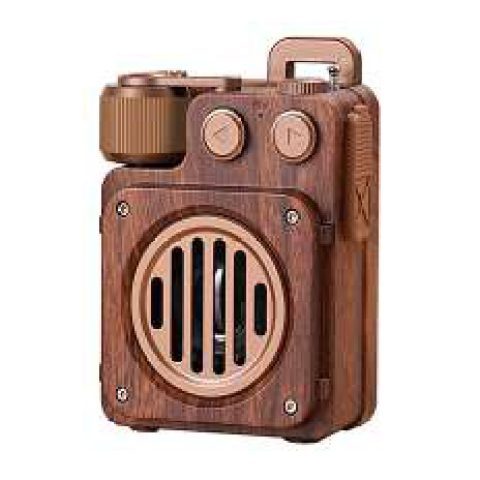 Retro wooden radio speaker