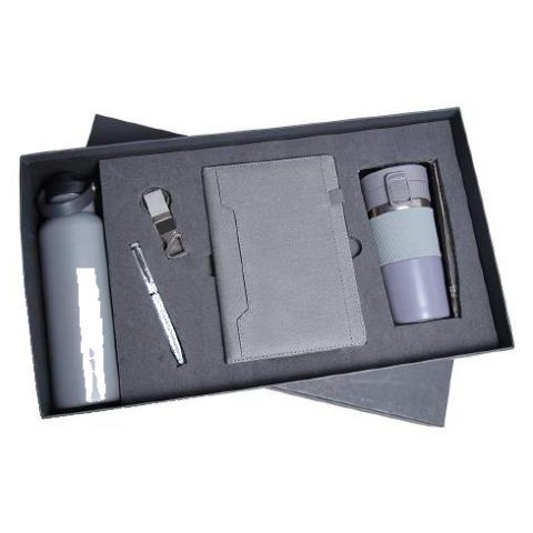 5-in-1 gift set: Water bottle + Mug + Notebook + Pen + Keychain